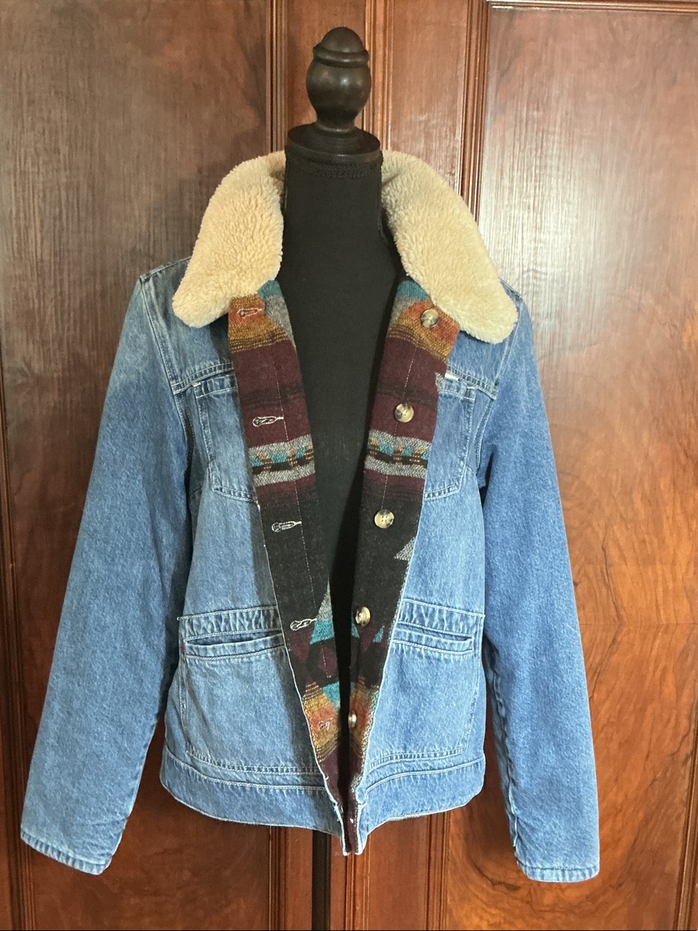Idyllwind by Miranda Lambert Denim Jacket with Sherpa Collar and Western Lining